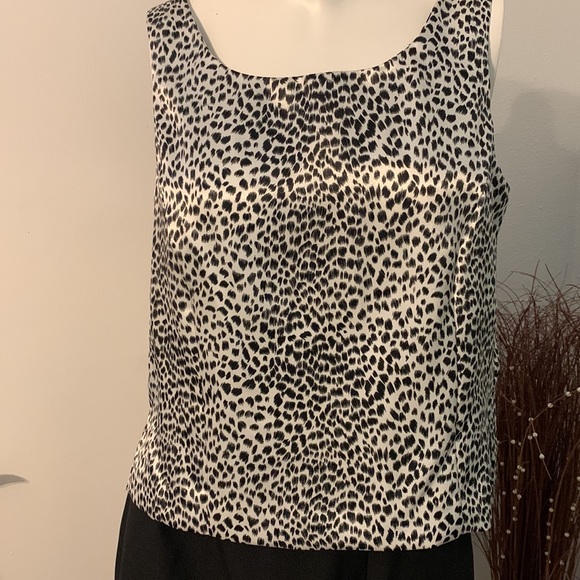 Very nice  3 pieces suit size 8p used once - Picture 6 of 6